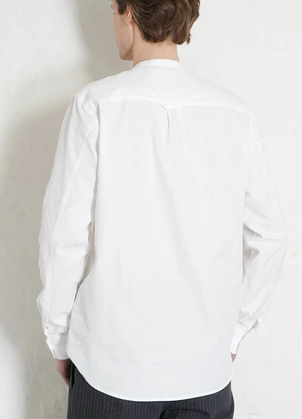 HANSEN GARMENTS ANTE | Collarless Shirt With Chest Pocket | White 3 HANSEN GARMENTS ANTE | Collarless Shirt With Chest Pocket | White - Image 3