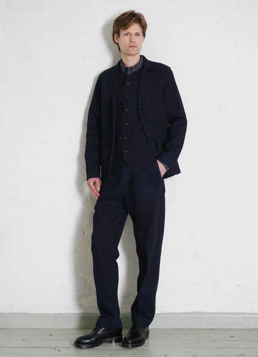 HANSEN GARMENTS NICOLAI | Informal 3-button Blazer | Black Indigo 2 HANSEN GARMENTS NICOLAI | Informal 3-button Blazer | Black Indigo - Image 2