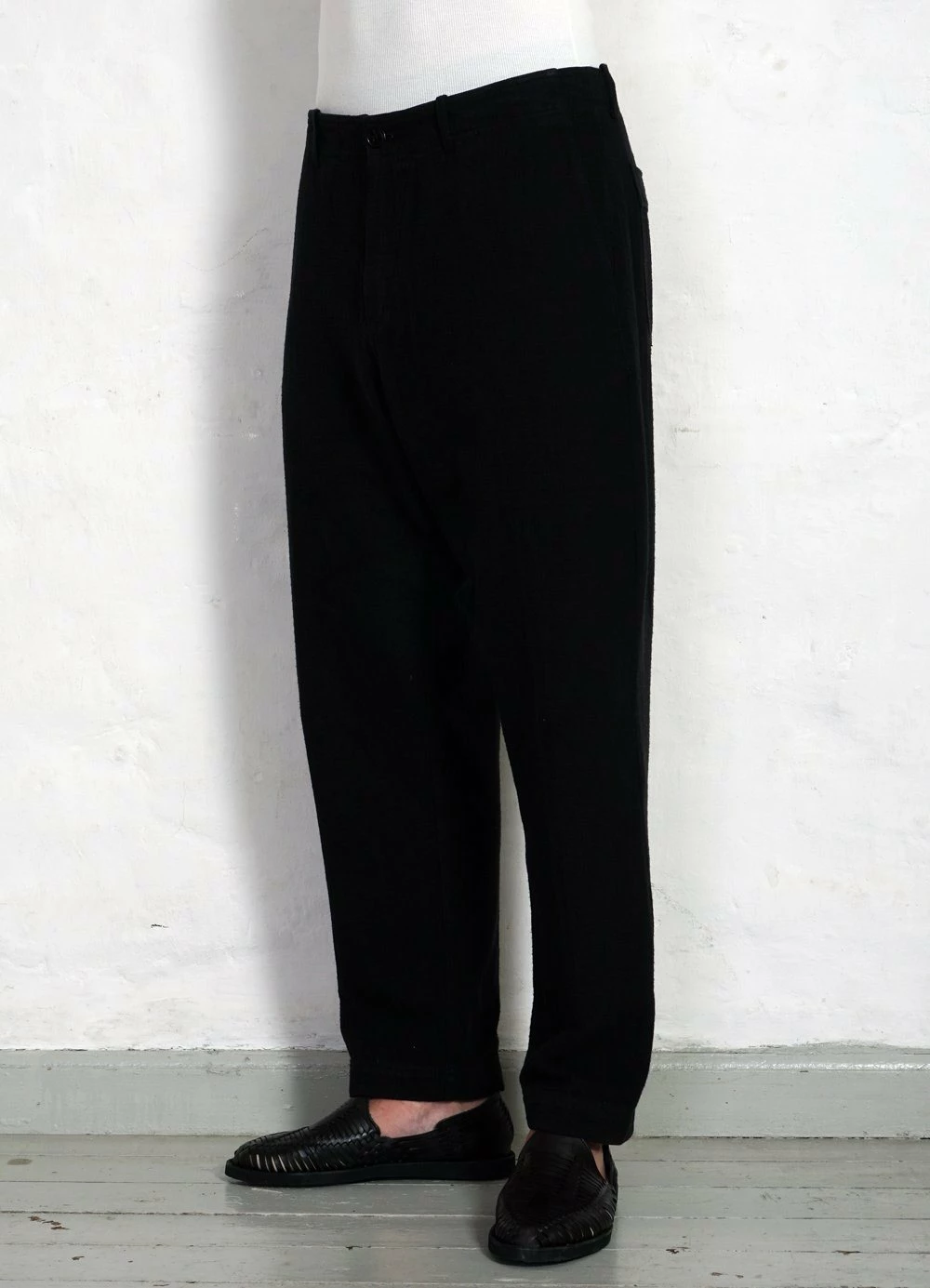 HANSEN GARMENTS TRYGVE | Wide Cut Cropped Trousers | Black 2 HANSEN GARMENTS TRYGVE | Wide Cut Cropped Trousers | Black - Image 2